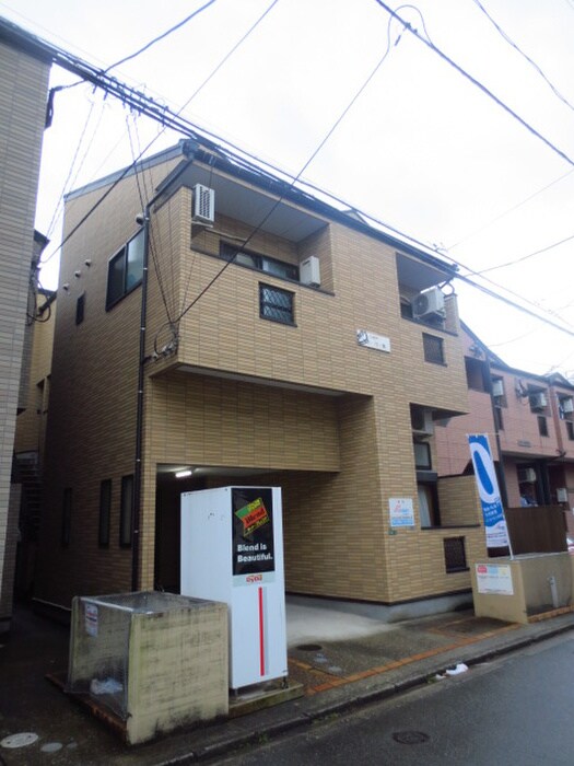 物件外観写真4　(エントランス部分)