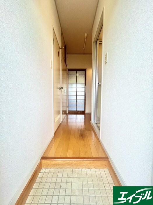 物件内観写真14　(玄関)