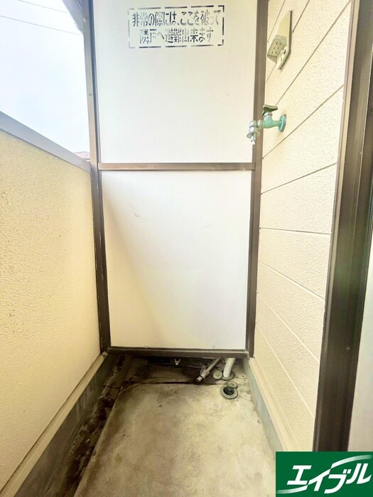 物件内観写真19　(洗濯機置場)