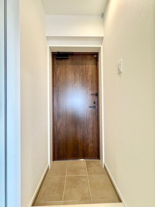 物件内観写真13　(玄関)