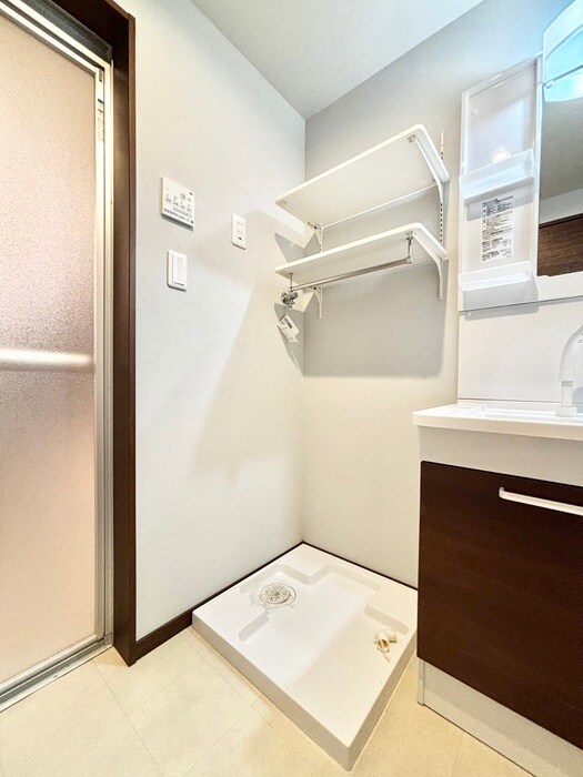 物件内観写真13　(洗濯機置場)