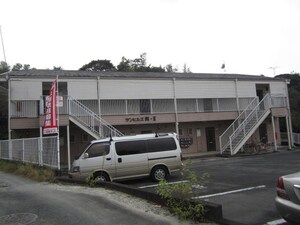 サンヒルズ岡Ⅱ外観写真