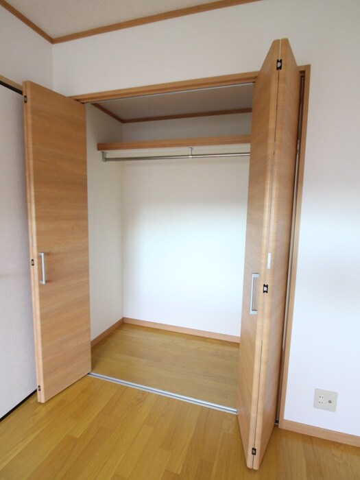 物件内観写真10　(収納)