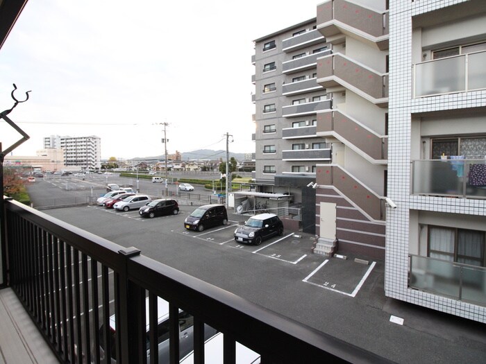 物件内観写真12　(室内からの展望)