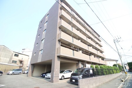 ルミエール諸岡外観写真