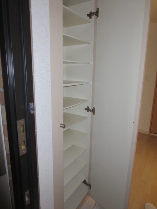 物件内観写真14　(靴箱)