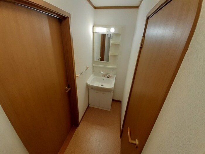 物件内観写真10　(洗面)