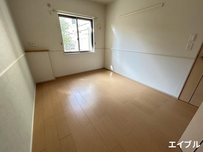 物件内観写真16　(居室)