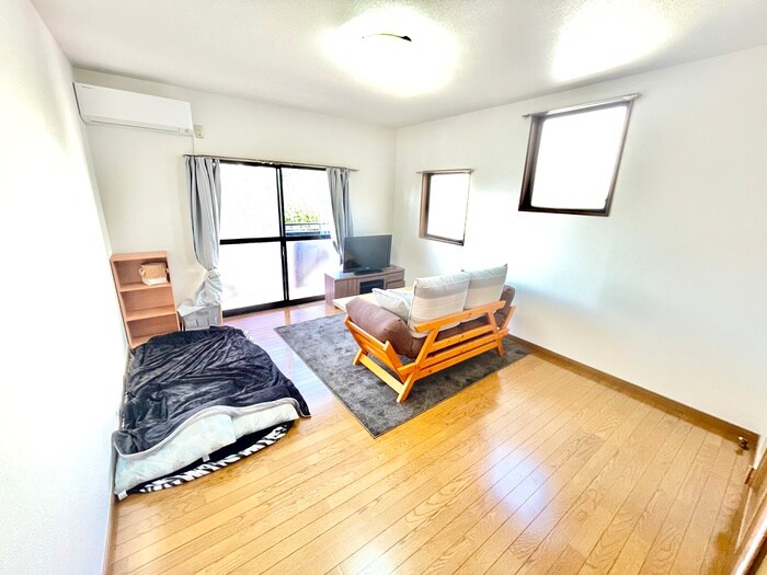 物件内観写真4　(居室)