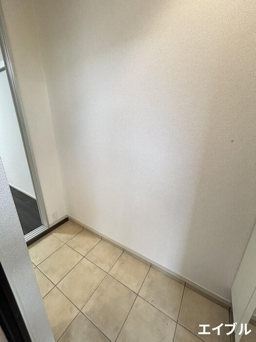 物件内観写真16　(玄関)