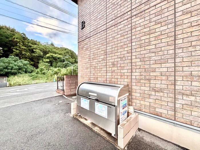 物件外観写真4　(建物設備)