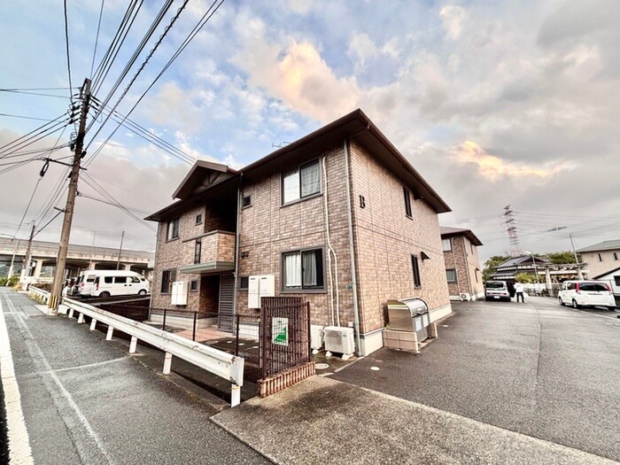 物件外観写真5　(外観写真)