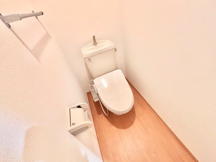 物件内観写真9　(トイレ)