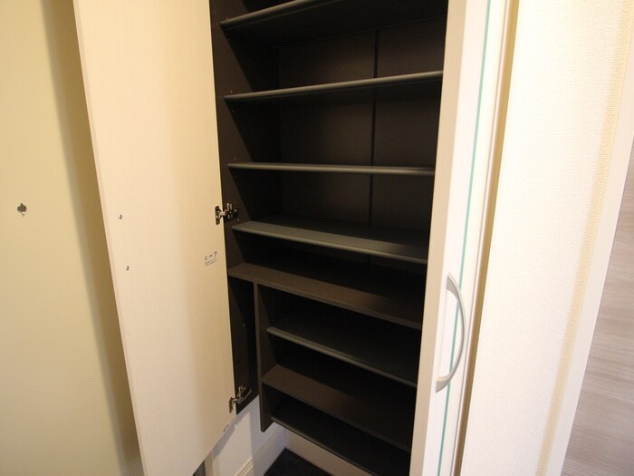 物件内観写真13　(靴箱)