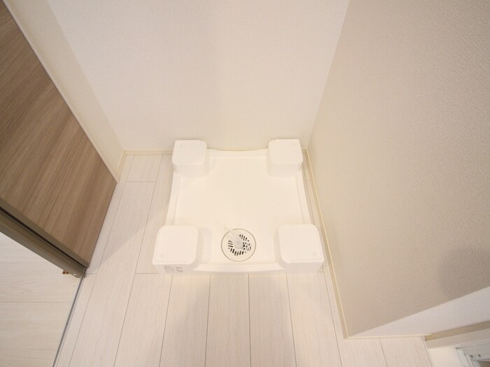 物件内観写真15　(洗濯機置場)