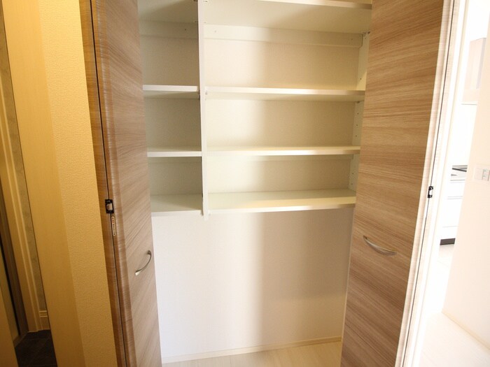 物件内観写真17　(収納)