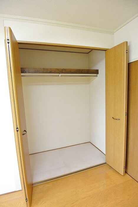 物件内観写真5　(収納)