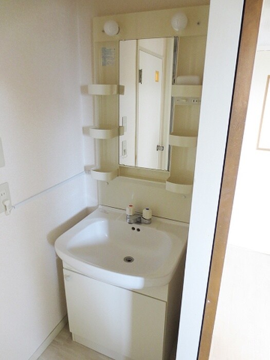 物件内観写真9　(洗面)