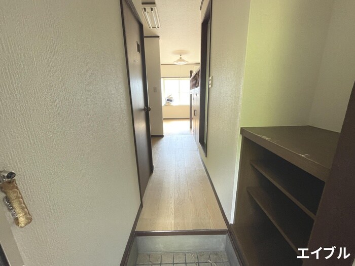 物件内観写真12　(玄関)