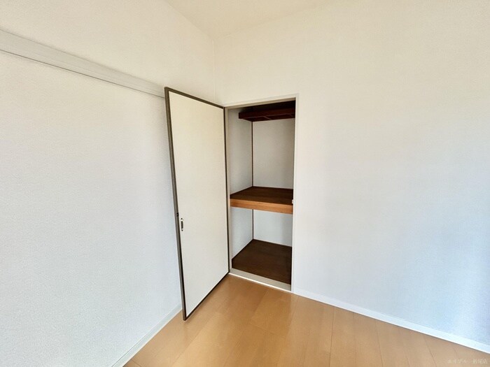 物件内観写真13　(収納)