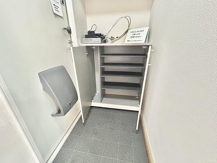 物件内観写真16　(靴箱)