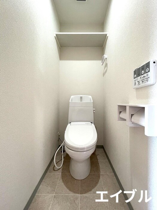 物件内観写真8　(トイレ)