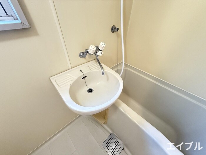 物件内観写真12　(洗面)