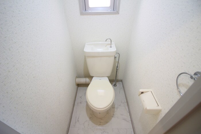 物件内観写真14　(トイレ)