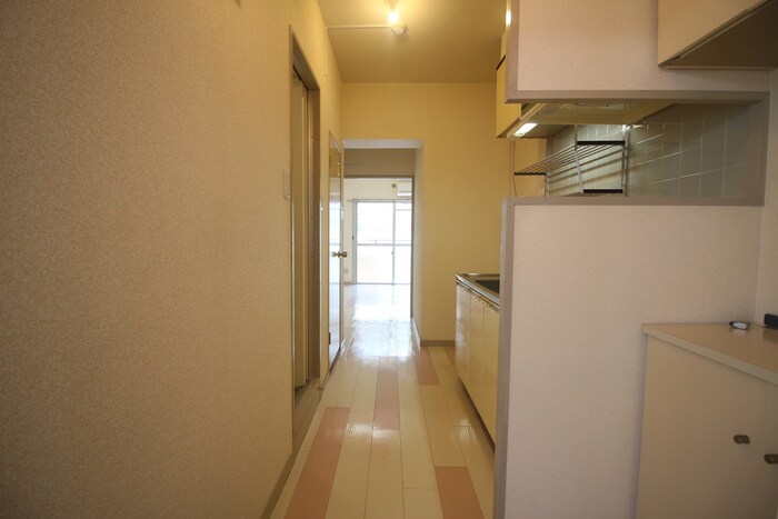 物件内観写真17　(廊下)