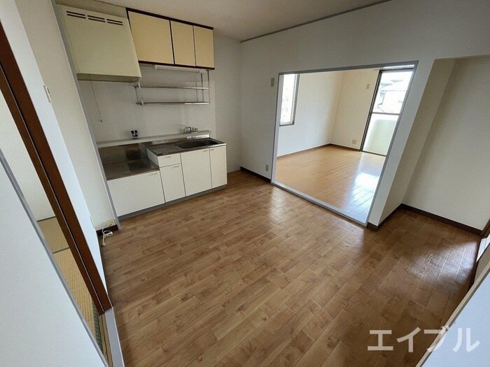 物件内観写真4　(居室)