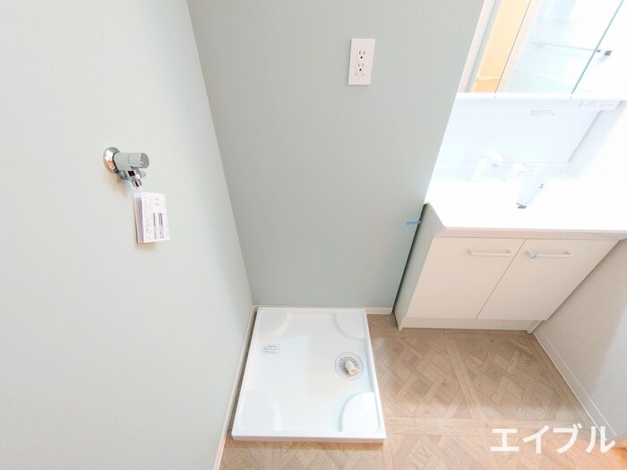 物件内観写真11　(洗濯機置場)