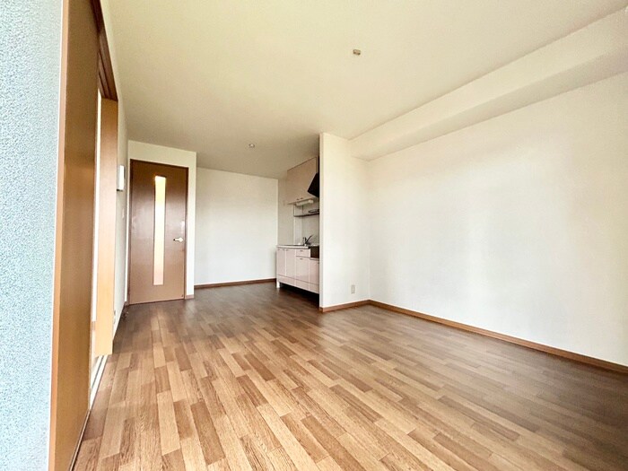 物件内観写真4　(居室)