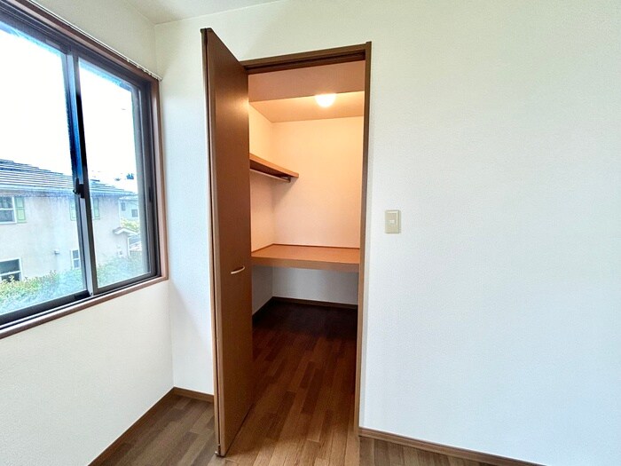 物件内観写真9　(収納)