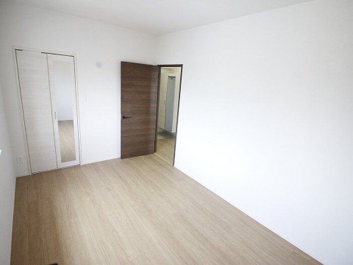 物件内観写真10　(居室)