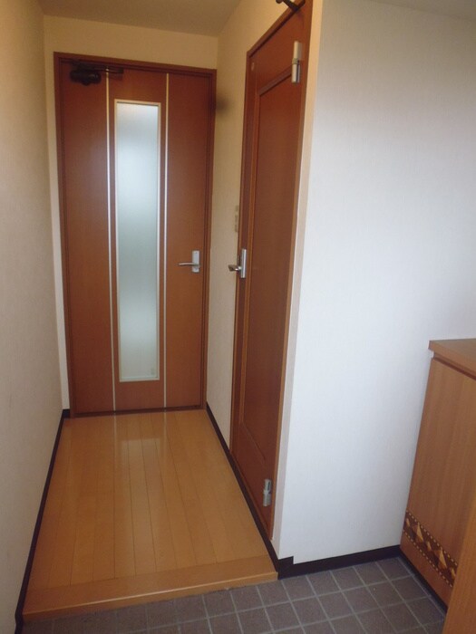 物件内観写真16　(廊下)