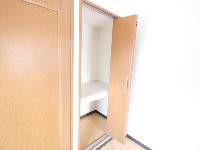 物件内観写真18　(収納)