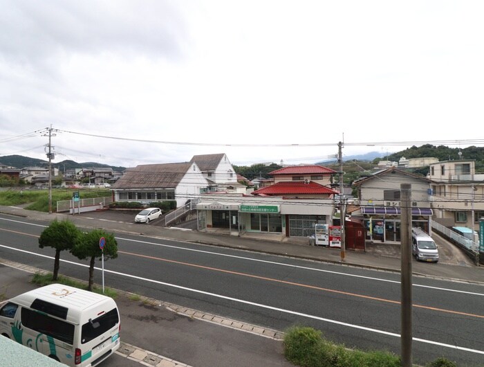 物件内観写真20　(室内からの展望)