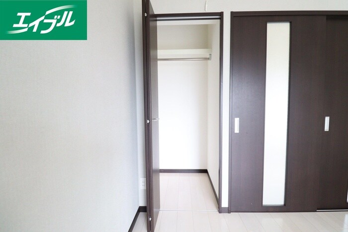 物件内観写真12　(収納)