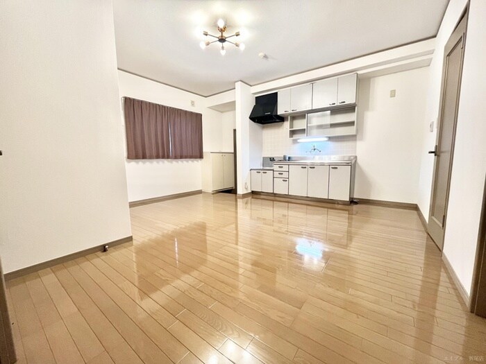 物件内観写真4　(居室)