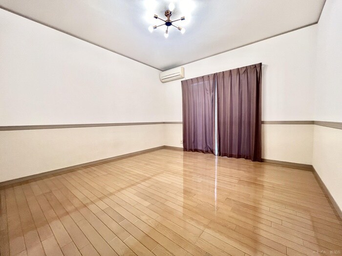 物件内観写真5　(居室)