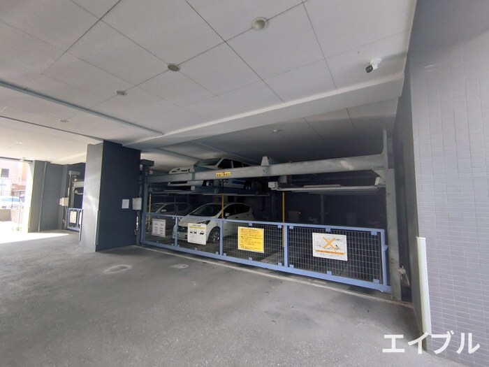 物件外観写真4　(駐車場)