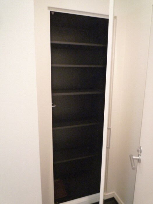 物件内観写真15　(靴箱)