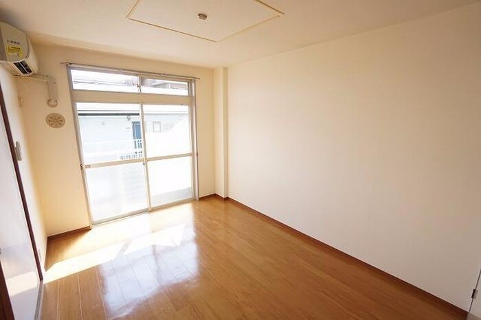 物件内観写真5　(居室)