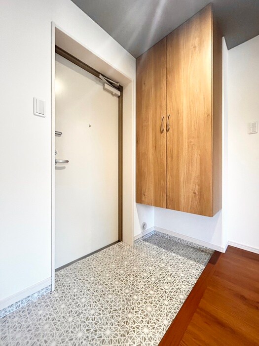 物件内観写真6　(玄関)