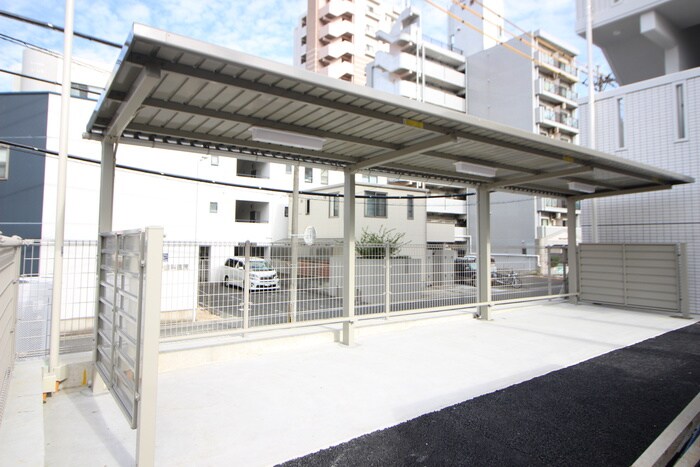 物件外観写真3　(駐輪場)