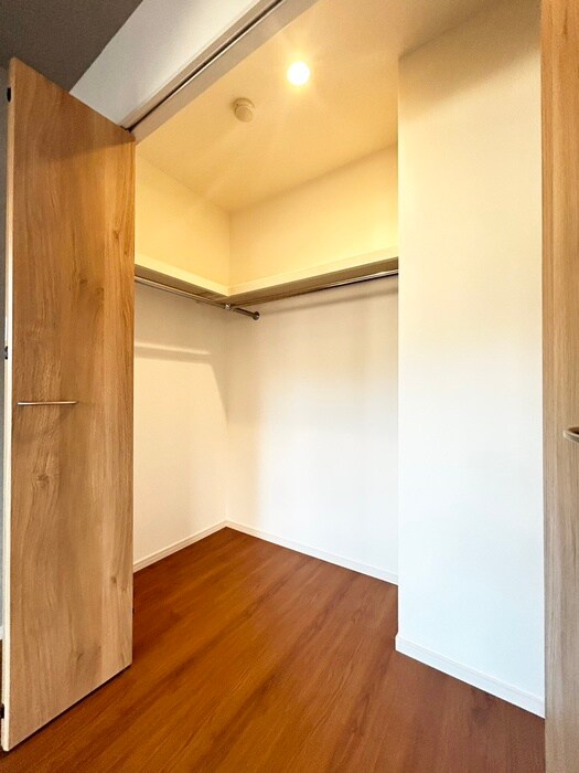 物件内観写真13　(収納)