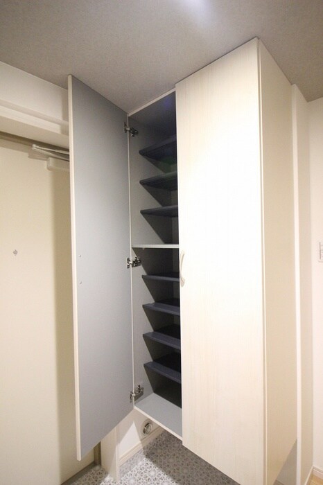 物件内観写真15　(靴箱)