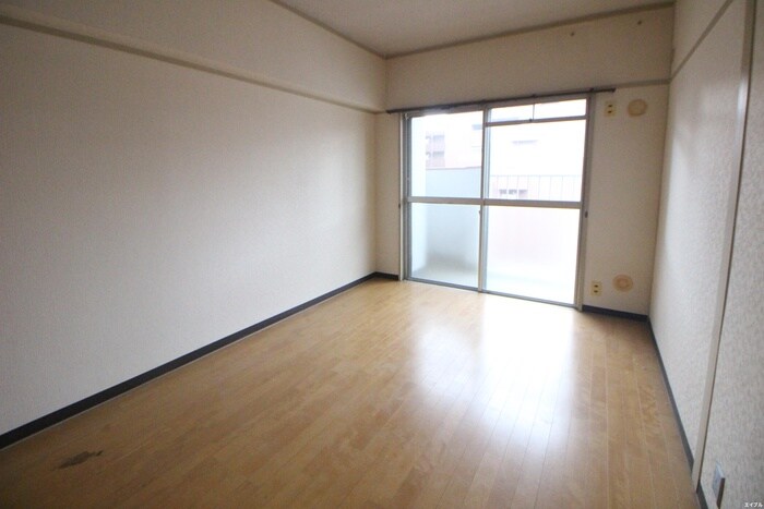 物件内観写真3　(居室)