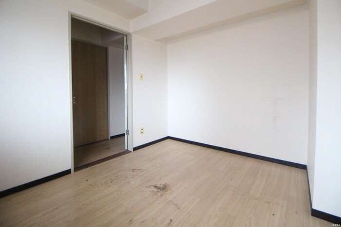 物件内観写真4　(居室)