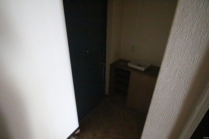 物件内観写真12　(玄関)